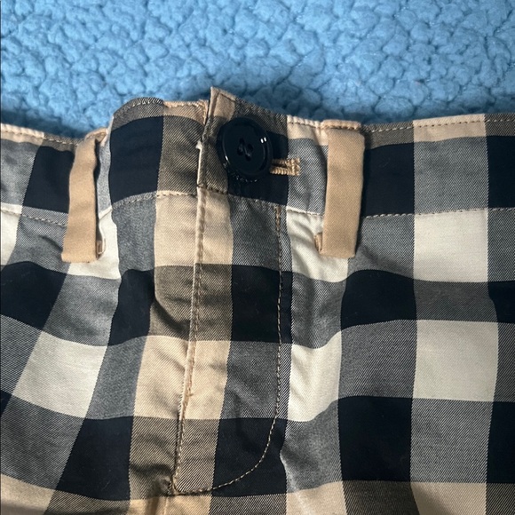 Plaid Burberry Shorts with Red Accent - Picture 5 of 5